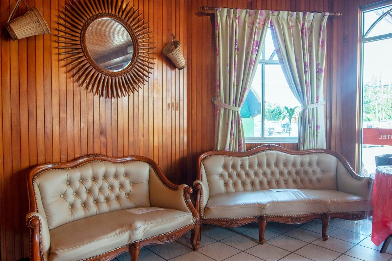 Oyo 89577 Kristal Hotel Keningau Dış mekan fotoğraf